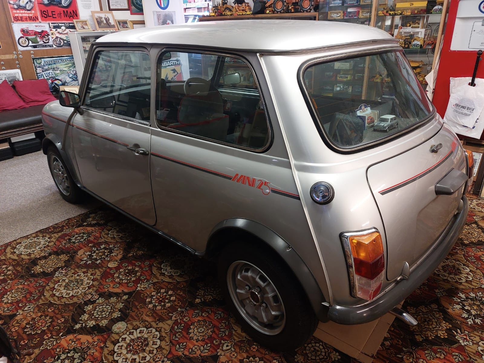 1984 Mini '25'- only 39.9 miles from new & unregistered - Image 14 of 57