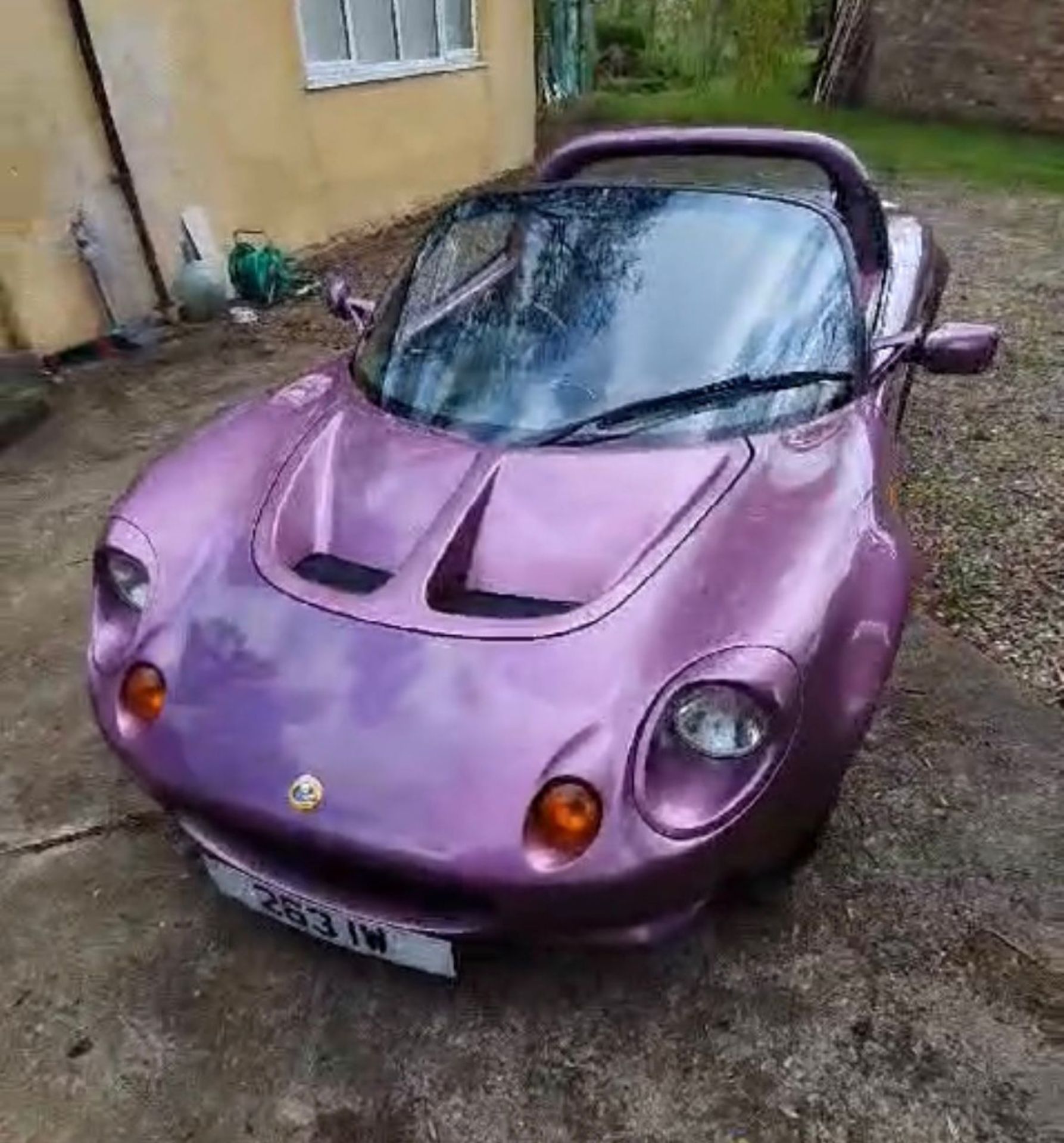 1998 Lotus Elise with mileage of 6,802 in one-off factory painted colour - Bild 5 aus 8