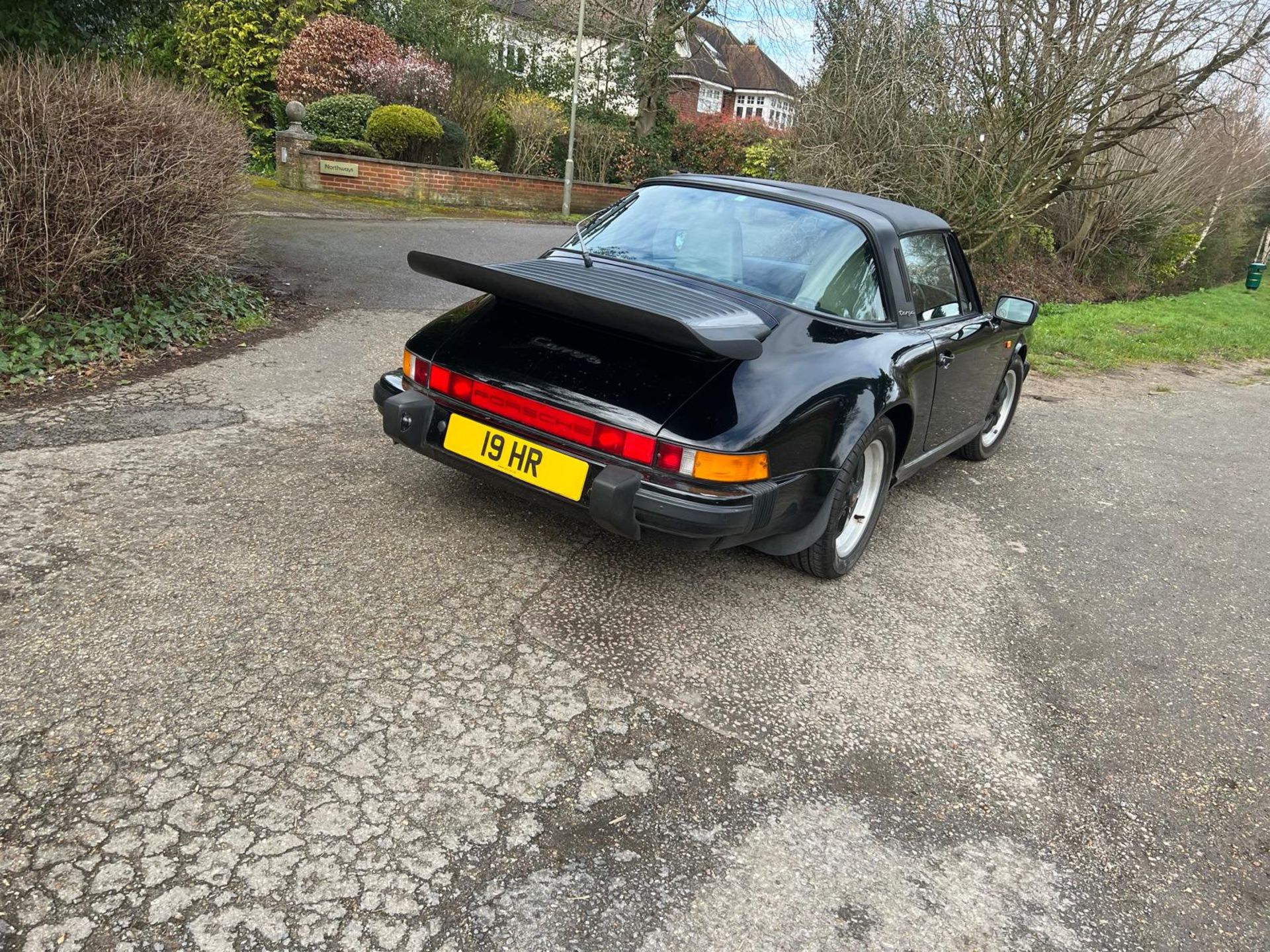 1988 Porsche Carrera Targa 3.2 - 27 yrs ownership, 61,000 miles with only 3500 miles in last 25 yrs - Image 10 of 18