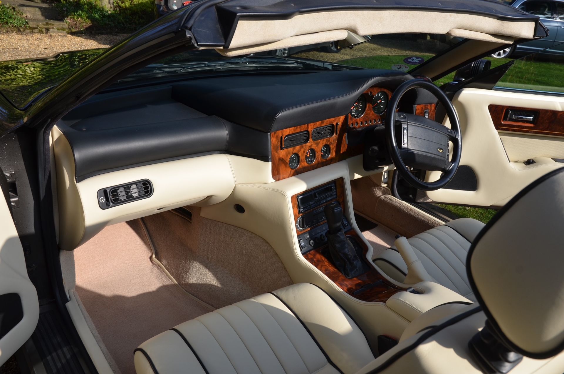 1993 Aston Martin Virage Volante - Having 11 months MOT and aviators number plate H1 AGL - Image 31 of 48