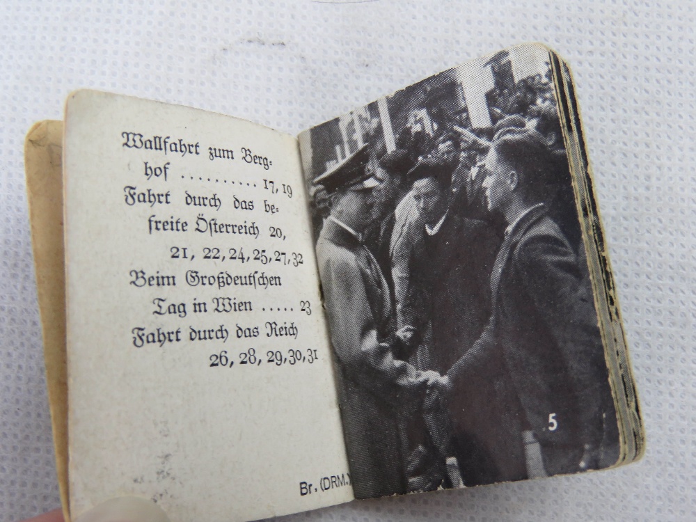 A WWII German propaganda miniature photograph book 'Der Fuhrer Und Sein Folk'. - Bild 2 aus 4