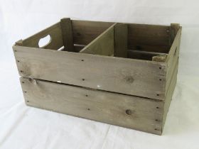 A vintage style crate, 54 x 36 x 27.5cm.