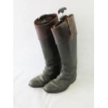 A pair of vintage leather hunting boots, 30.5cm heel to toe.