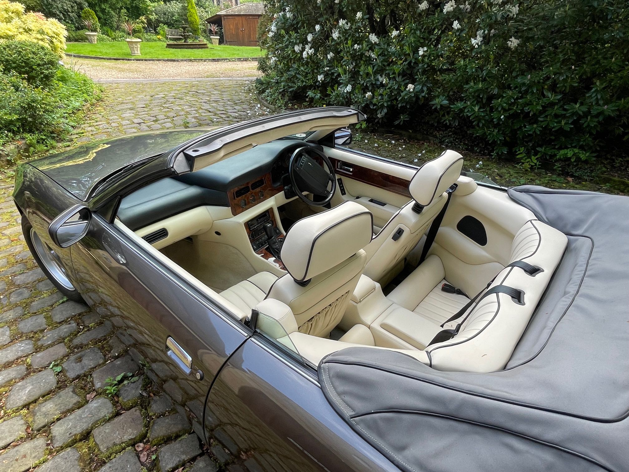 1993 Aston Martin Virage Volante - Having 11 months MOT - Image 14 of 22