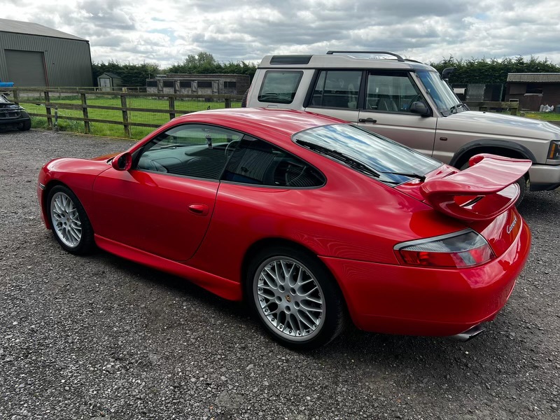 1999 Porsche Carrera 4 Non structural (paint scratch) damage to roof in 2019 - Professionally - Image 7 of 17