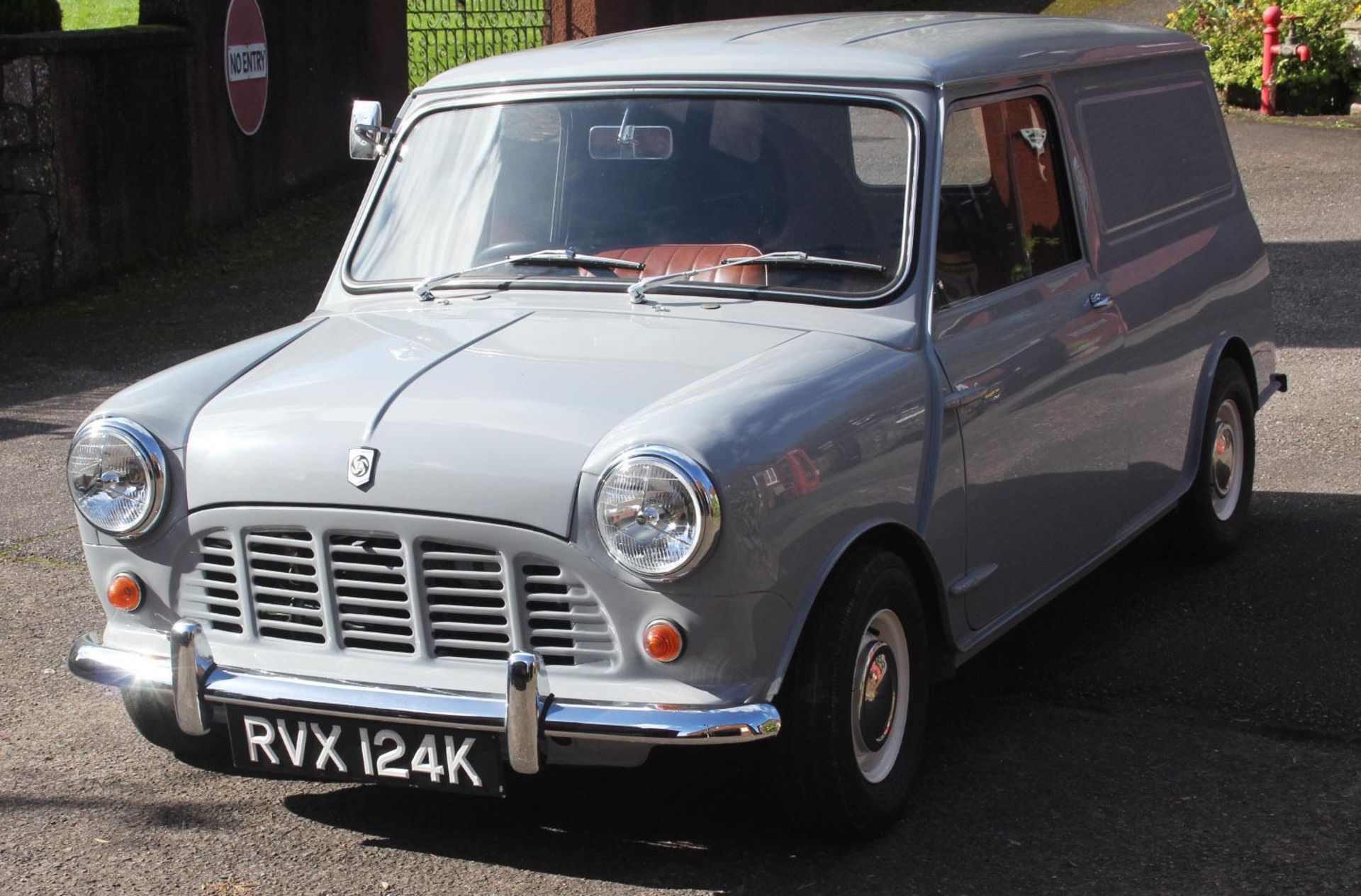 1972 Leyland Mini Van 1000 Make: Leyland Model: Mini Van 1000 Registration: RVX 124K Year: - Bild 2 aus 10