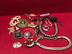 A QUANTITY OF JEWELLERY TO INCLUDE FOUR SILVER BRACELETS, A PAIR OF SEED POD EARRINGS, TWO