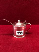 A GEORGE III SILVER DRUM MUSTARD, LONDON 1809, THE HINGED LID WITH SHELL THUMBPIECE AND BALL KNOP,