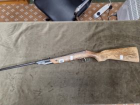 AIRGUN- WEBLEY & SCOTT JAGUAR . BREAK BARREL AIR RIFLE. .177 CALIBRE.