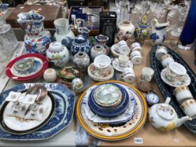 A WORCESTER PART COFFEE SET, A FIRST PERIOD WORCESTER BLUE AND WHITE JUG, GINGER JARS AND OTHER