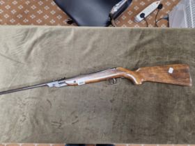 AIRGUN- WEBLEY & SCOTT JAGUAR . BREAK BARREL AIR RIFLE. .177 CALIBRE.