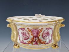 A 19th C. DERBY BOUGH POT AND PIERCED COVER WITH GILT FRAMED RINCEAU RESERVES, MARKED IN RED