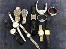 A QUANTITY OF LADIES AND GENTS COSTUME AND DRESS WATCHES TO INCLUDE RAYMOND WEIL, TIMEX, ICE,