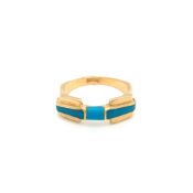A TURQUOISE AND GOLD EGYPTIAN RING. THE RING WITH FULL EGYPTIAN GOLD MARKS FOR 18ct. FINGER SIZE