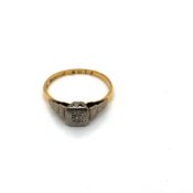 AN ANTIQUE 18ct AND PLAT DIAMOND SET RING. FINGER SIZE L. WEIGHT 2.16grms.