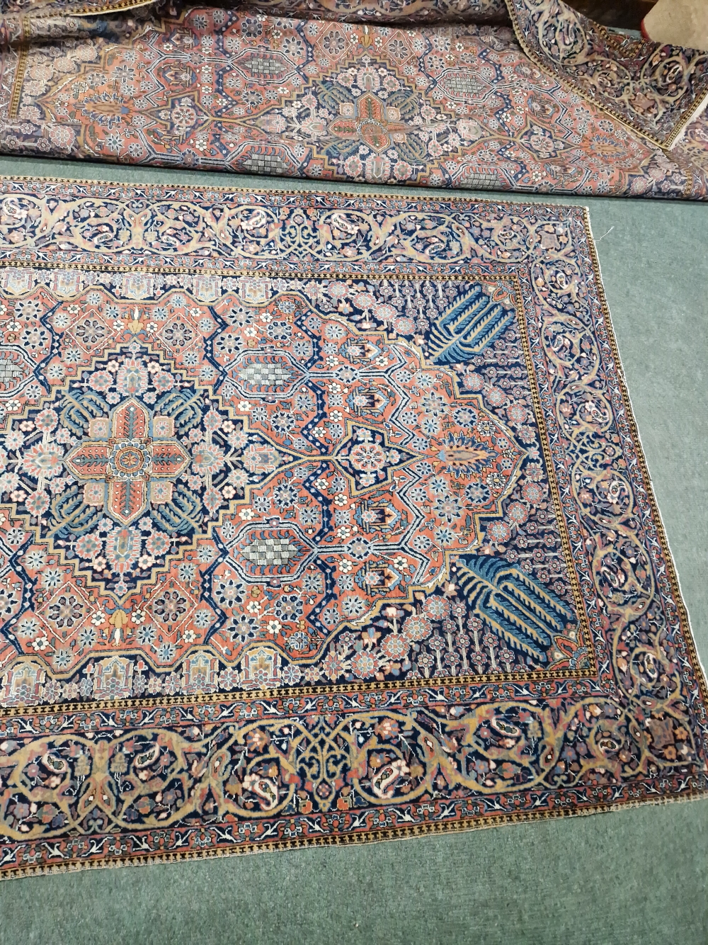 A PAIR OF ANTIQUE PERSIAN KASHAN RUGS. 298 x 132cms - Image 11 of 12