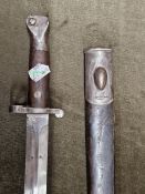 A SANDERSON OF SHEFFIELD DOUBLE EDGED BAYONET WITH IRON MOUNTED LEATHER SCABBARD, THE OVERALL