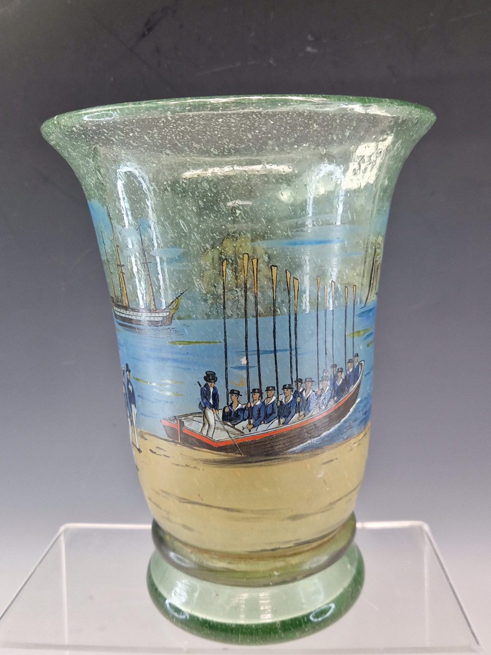 AN EARLY 20th C. GLASS VASE PAINTED WITH 18th C. NAVAL OFFICERS ABOUT TO BE ROWED OUT TO GUN SHIPS - Image 2 of 5