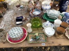 QUANTITY OF DECORATIVE CHINA AND GLASS INCLUDING JAPANESE