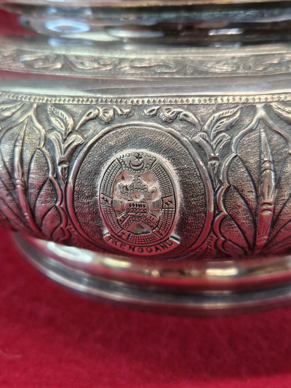 A BURMESE WHITE METAL 1960 PRESENTATION ROSE BOWL AND GRILLE COVER, THE BUN SHAPED SIDES WITH TOWN - Image 5 of 16