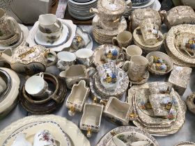 A ART DECO EXTENSIVE TEA SERVICE AND OTHER VARIOUS CHINA WARES