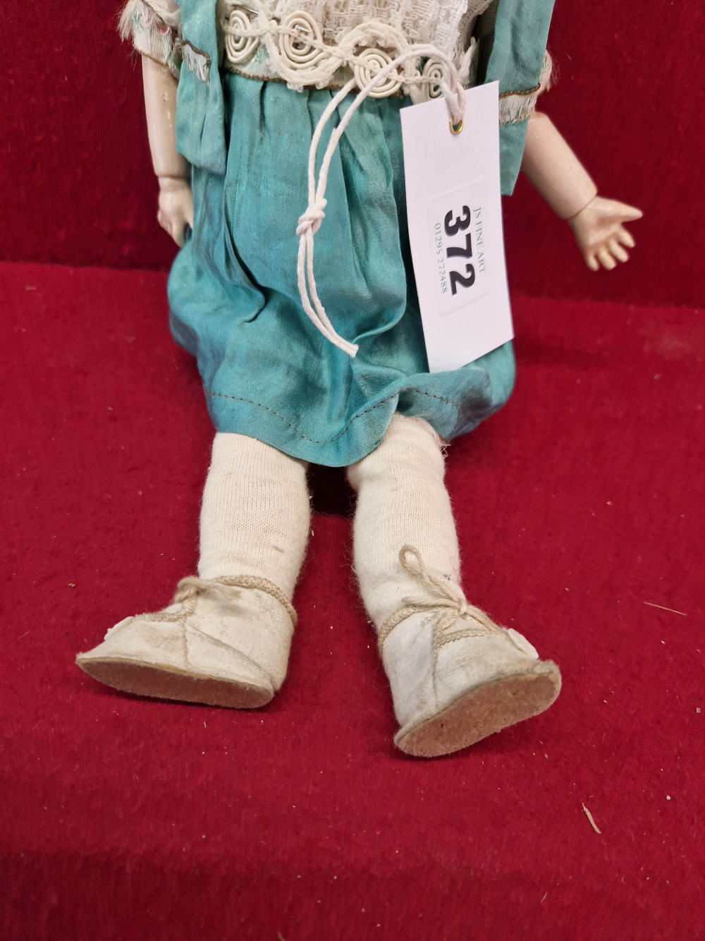AN SFBJ 60 BISQUE HEADED DOLL WITH SLEEPING EYES AND OPEN MOUTH. H 32cms. - Image 5 of 6