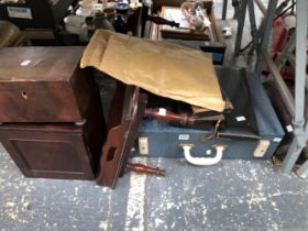 AN ANTIQUE MAHOGANY BUTLERS TRAY VARIOUS CUTLERY BOXES A REGENCY SEWING BOX AND A ART DECO PICNIC