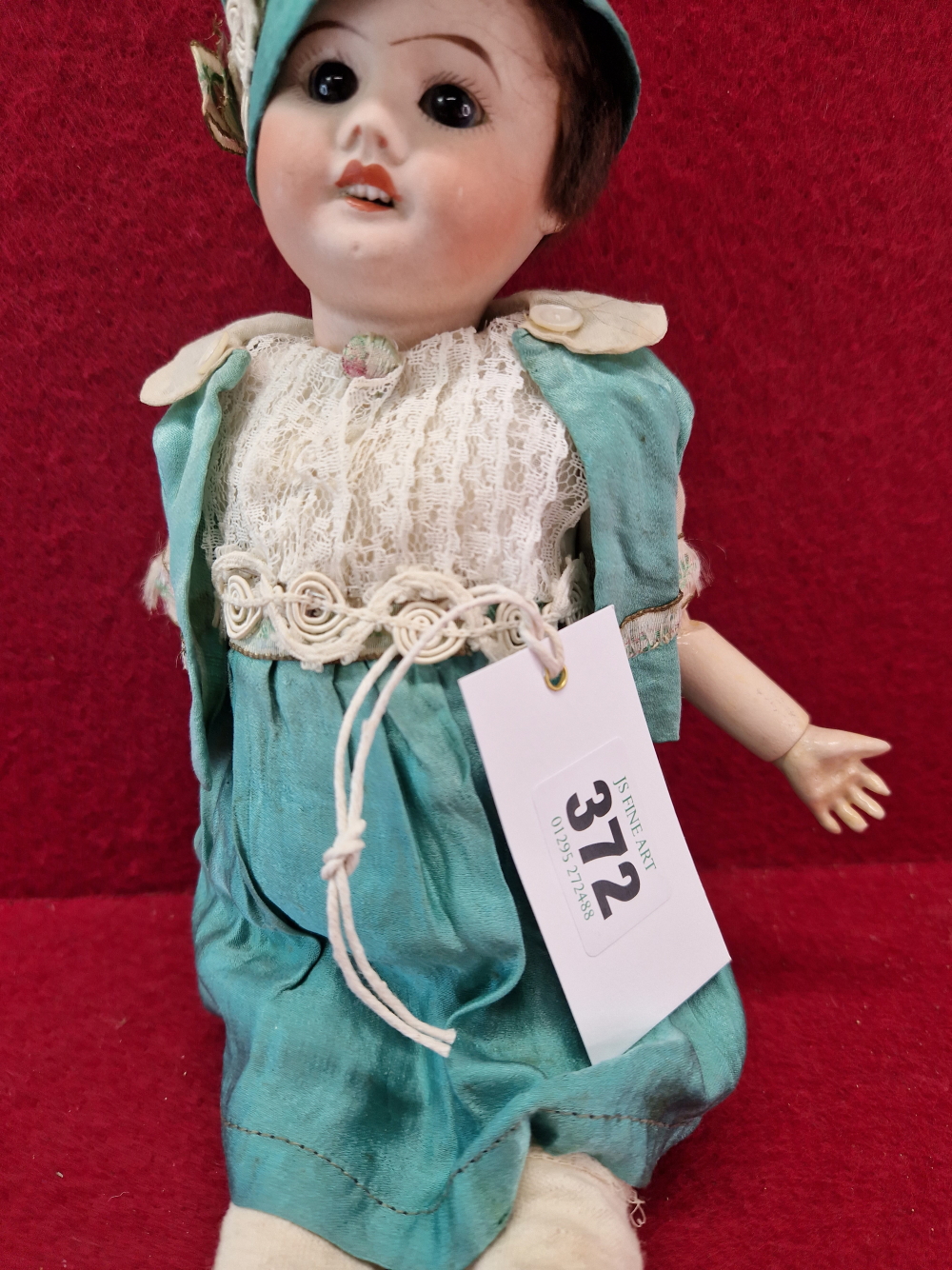 AN SFBJ 60 BISQUE HEADED DOLL WITH SLEEPING EYES AND OPEN MOUTH. H 32cms. - Image 3 of 6