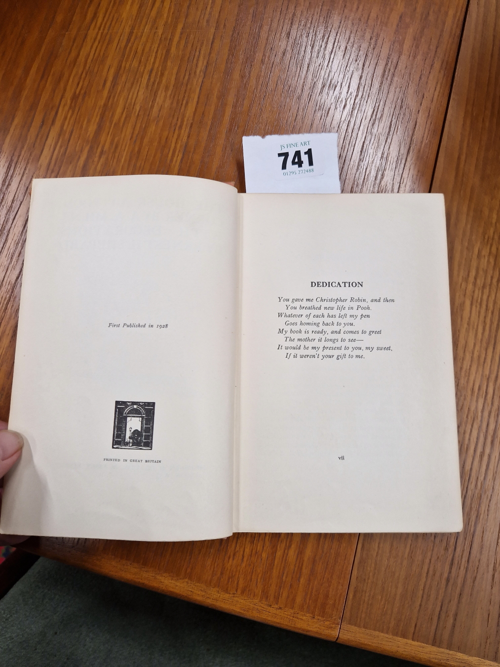 A A MILNE, THE HOUSE AT POOH CORNER, PUBLISHED BY METHUEN & CO LTD, FIRST PUBLISHED IN 1928