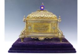 A 1921 SILVER GILT PRESENTATION BOX FOR THE FREEDOM OF DONCASTER TO ROBERT CHARLES BENTLEY, THE