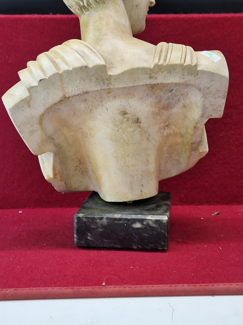 A PLASTER CLASSICAL BUST OF A LADY FACING OVER HER RIGHT SHOULDER AND SUPPORTED ON A MOTTLED BLACK - Image 5 of 6