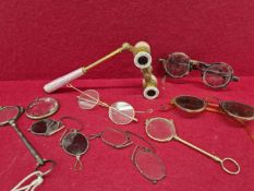 OPTICAL ITEMS, TO INCLUDE SPECTACLES, LORGNETTES AND A PAIR OF DUVILLEROY PINK ENAMELLED OPERA