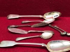MISCELLANEOUS SILVER CUTLERY: TO INCLUDE A FIDDLE AND THREAD GRAVY SPOON, LONDON 1862, A FIDDLE