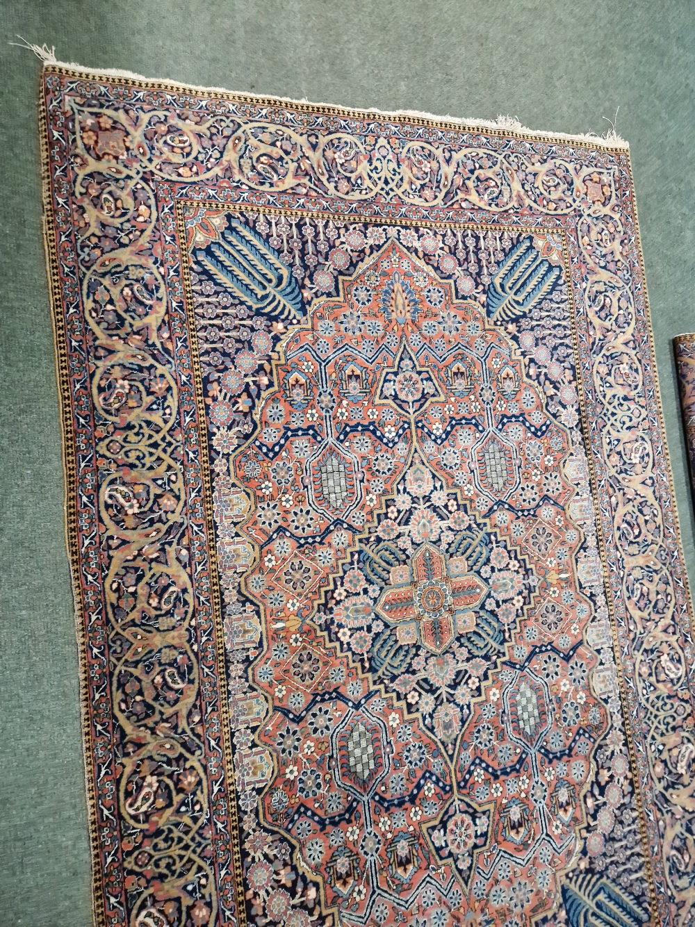 A PAIR OF ANTIQUE PERSIAN KASHAN RUGS. 298 x 132cms - Image 10 of 12