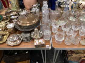 A QUANTITY OF TABLE GLASSWARES AND SILVER PLATED WARES