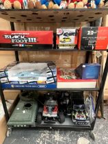 BOXED AND LOOSE BATTERY OPERATED REMOTE CONTROL TOYS TO INCLUDE A FRANKLIN MINT STEALTH BOMBER