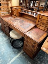 A VICTORIAN MAHOGANY 'DICKENS' DESK