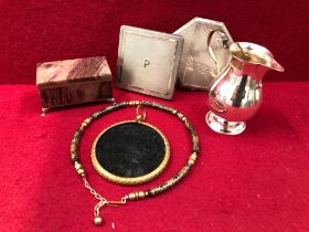 A HARSTONE BOX, A DUNHILL LONDON COMPACT, A HALLMARKED SILVER COMPACT, BEADED NECKLACE ETC.