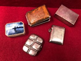 A HALLMARKED SILVER VESTA CASE, A FUTHER STAMPED 925 EXAMPLE, A MATCHBOX COVER, AND ONE OTHER.