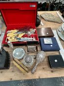 SILVER MOUNTED DRESSING TABLE ITEMS, CASED SILVER COFFEE SPOONS, ELECTROPLATE CUTLERY, A CLOTHES