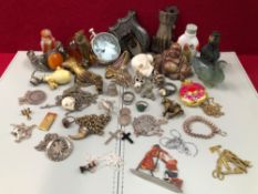 COLLECTABLES TO INCLUDE BARLEYLANDS PAPERWEIGHT,SKULL RINGS AND PENDANTS, HARDSTONE DUCK, BRASS