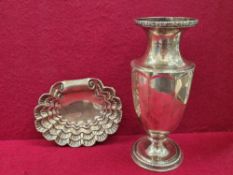 HALLMARKED SILVER TO INCLUDE A FLUTED THREE FOOTED DISH ABD A VASE. GROSS WEIGHT 370gms