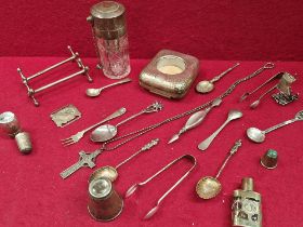 HALLMARKED SILVER AND OTHER EXAMPLES TO INCLUDE A POCKET WATCH HOLDER, SCENT ATOMIZER, SCENT BOTTLE,