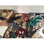 A LARGE COLLECTION OF VINTAGE AND LATER MIXED COSTUME JEWELLERY, EARRINGS, BEADED NECKLACES,