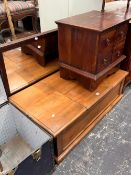 A HARD WOOD LOW LIFT TOP BOX TOGETHER WITH A SMALL FOUR DRAWER CHEST AND A LARGE MIRROR (3()