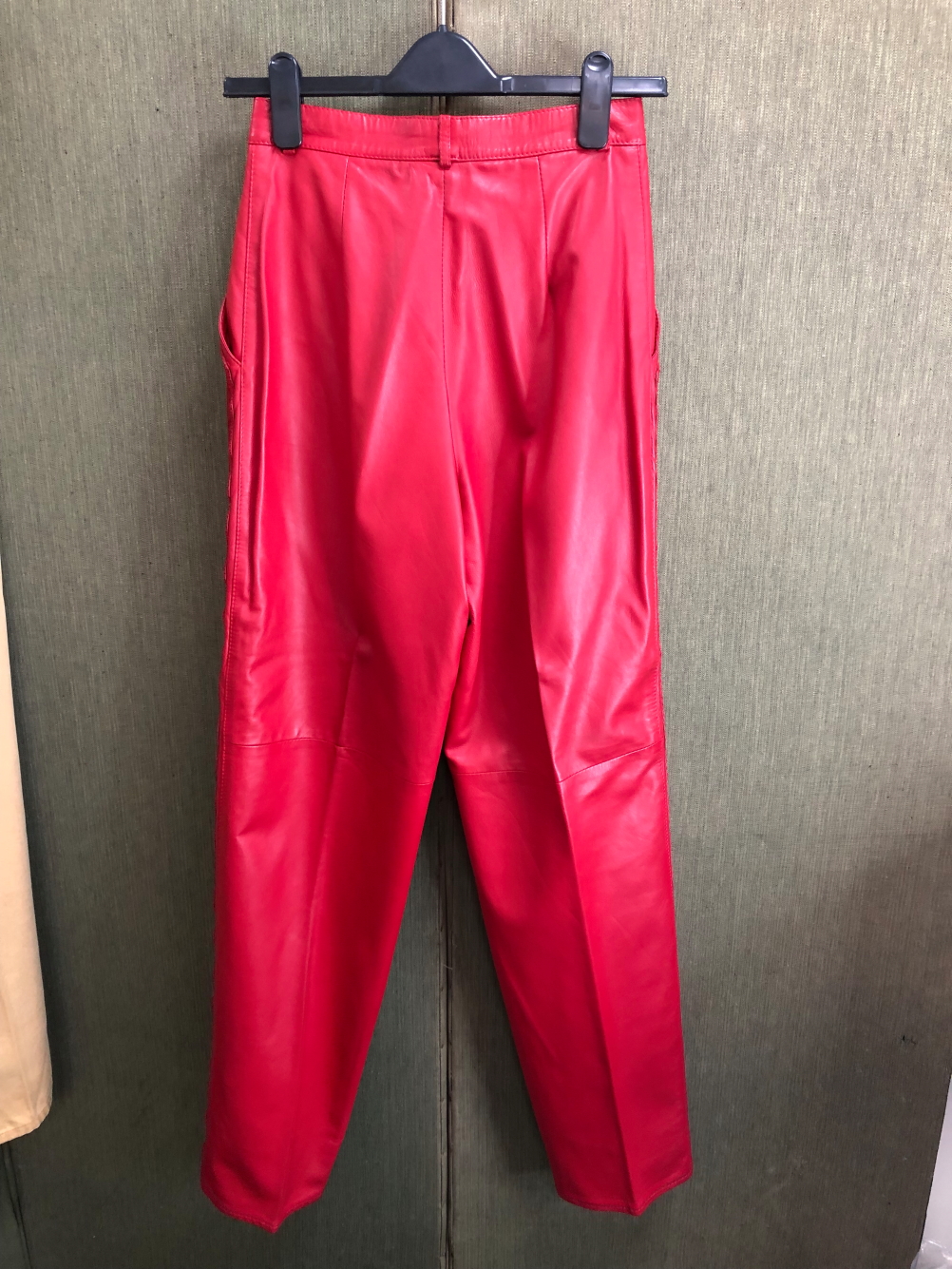 A PAIR OF AMORETTI ITALY RED LEATHER EFFECT TROUSERS WITH DETAIL RUNNING DOWN THE OUTER LEG, - Image 11 of 21