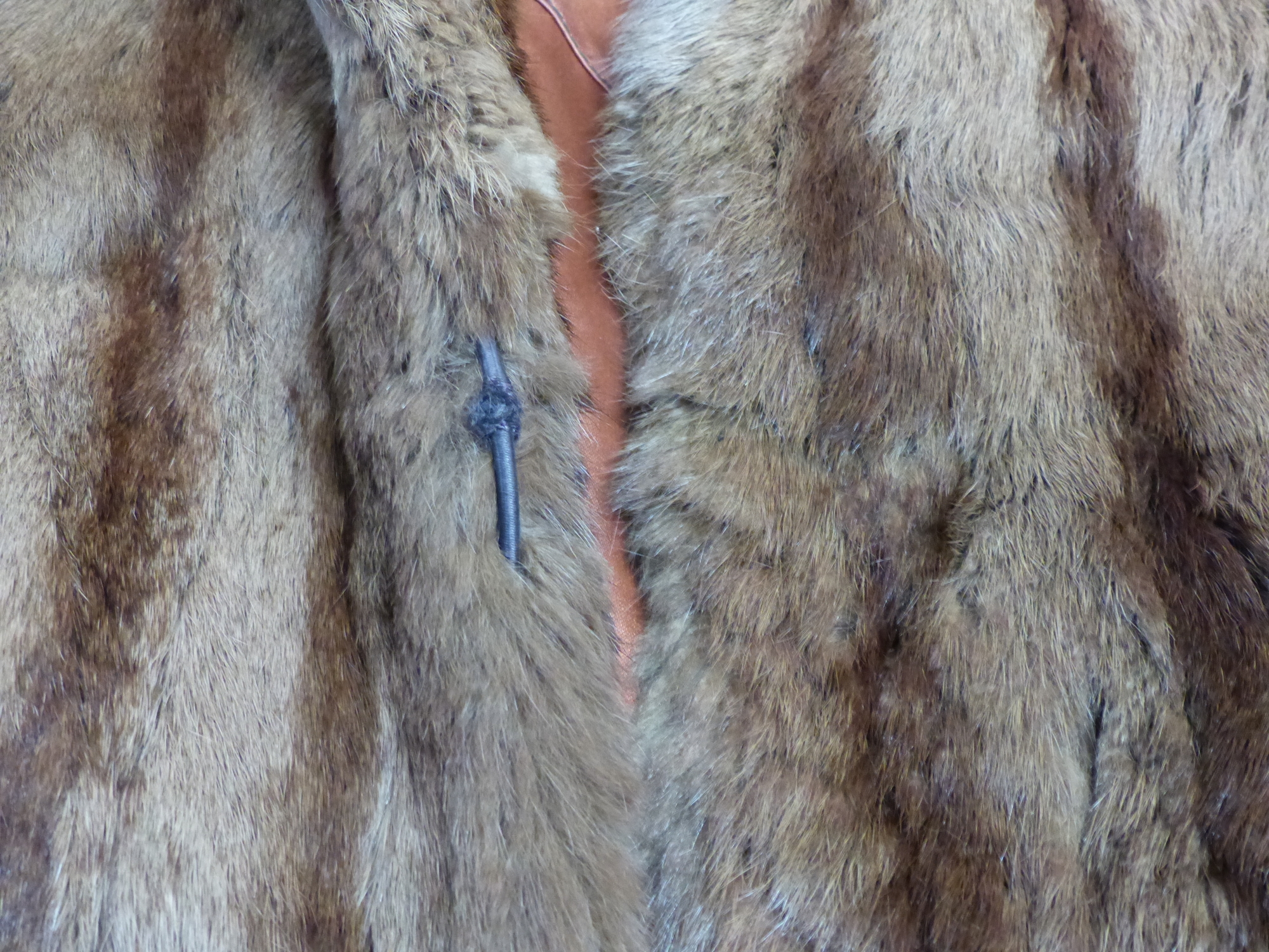 COAT. CREATED BY L.P. LAZARE & CO LIMITED MONTREAL. SHOULDER TO CUFF 58cm. SHOULDER TO HEM 74cm. PIT - Image 11 of 13