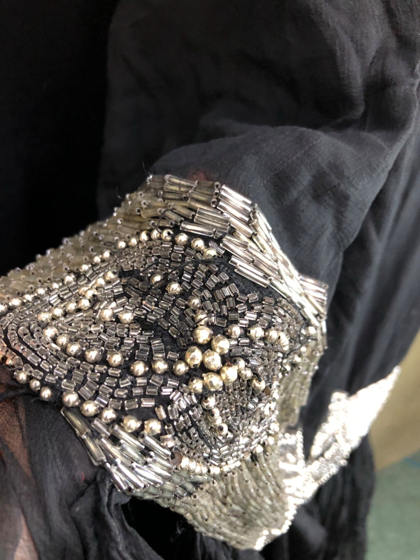 A MID CENTURY FLAPPER DRESS WITH BEADWORK ACCENTS TOGETHER WITH AN ANTIQUE 1920'S JANTZEN BLACK - Image 13 of 22
