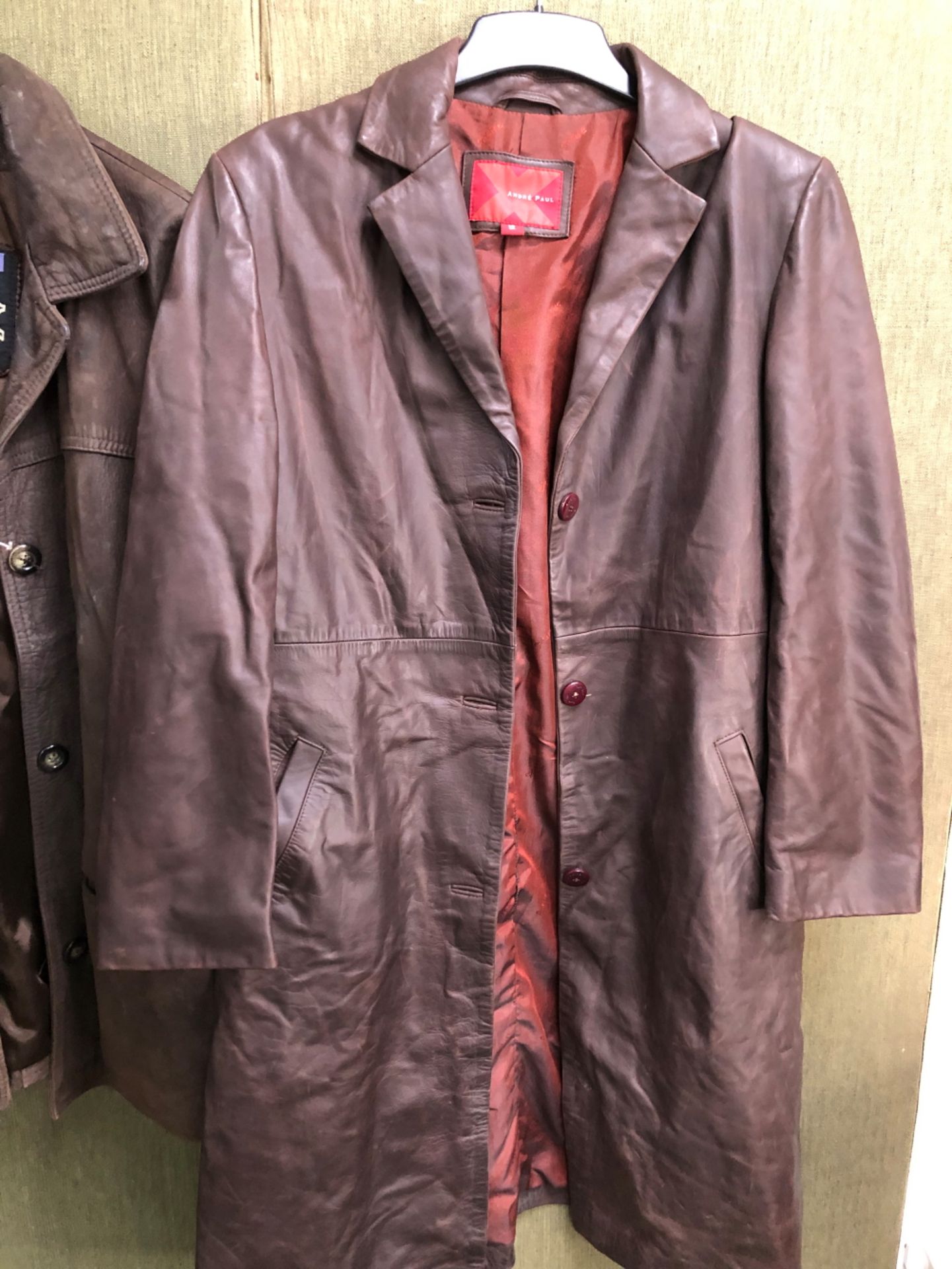 JACKET. A BROWN LEATHER JACKET, EXCLUSIVE LEATHER BY L.L DIRECT, SIZE STATED 12, PIT TO PIT 51cms, - Image 2 of 8