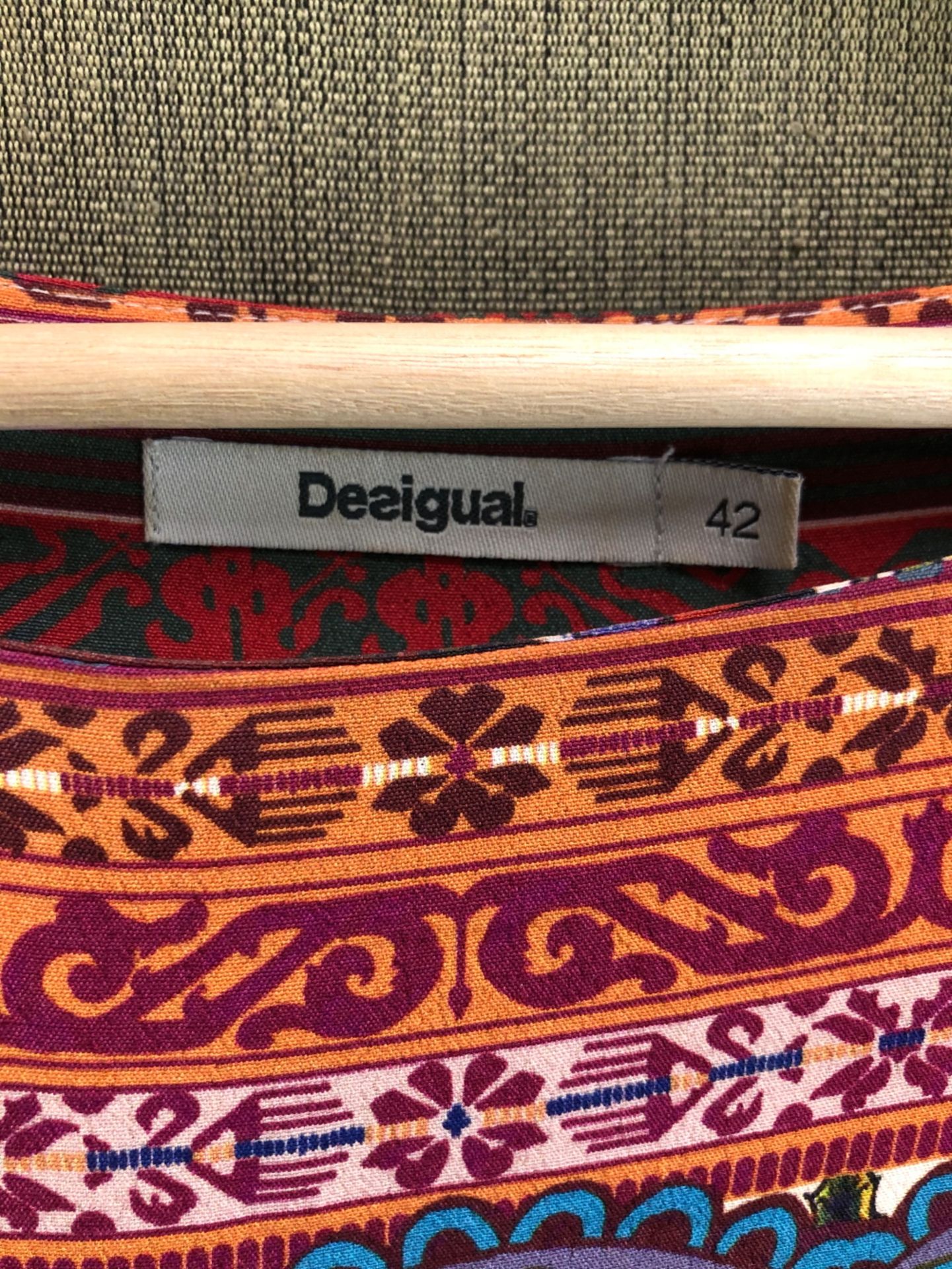 A DESIGUAL MULTI COLOURED MULTI PATTERNED MULTI PRINT COAT SIZE 42, TOGETHER WITH TWO TUNIC - Image 9 of 11